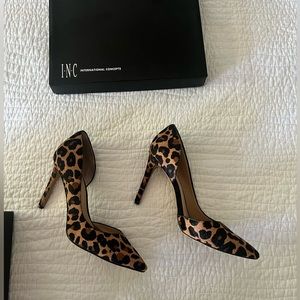 Stylish women’s high heels, size 7 1/2